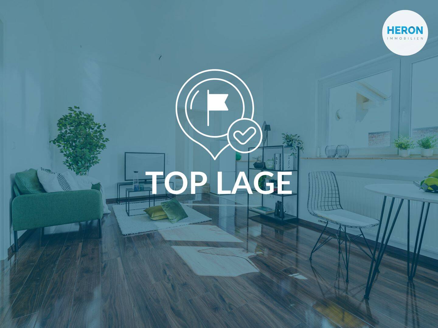 TOP LAGE – Stilvolle 3-Zimmer-Dachgeschosswohnung direkt gegenüber dem Marstall in Ludwigsburg, 71634 Ludwigsburg