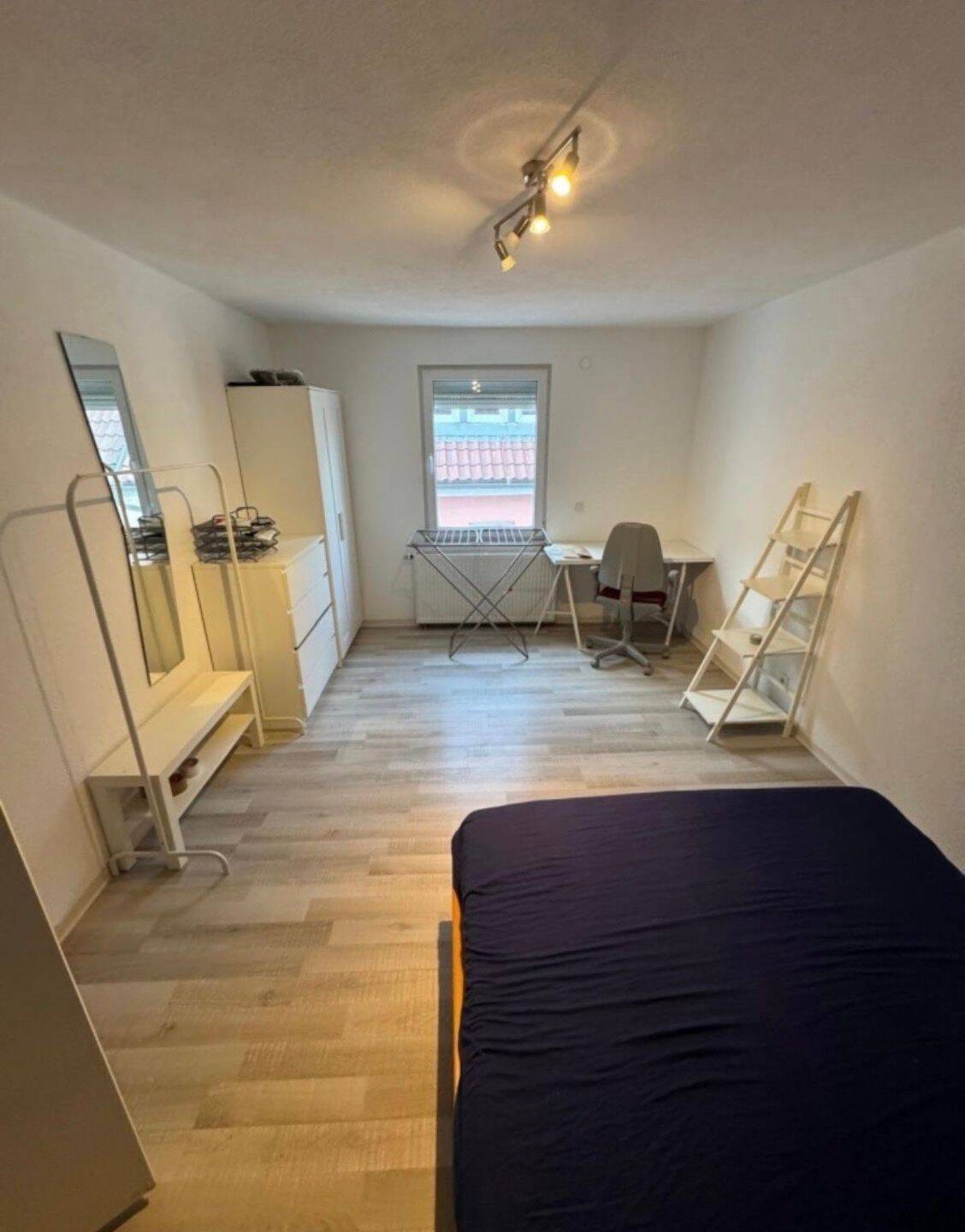 Helles 20 m2 WG Zimmer IN 4ER WG im
Zentrum von S-Degerloch, 70597 Stuttgart (Degerloch Hoffeld Kaltental Möhringen Sonnenberg)