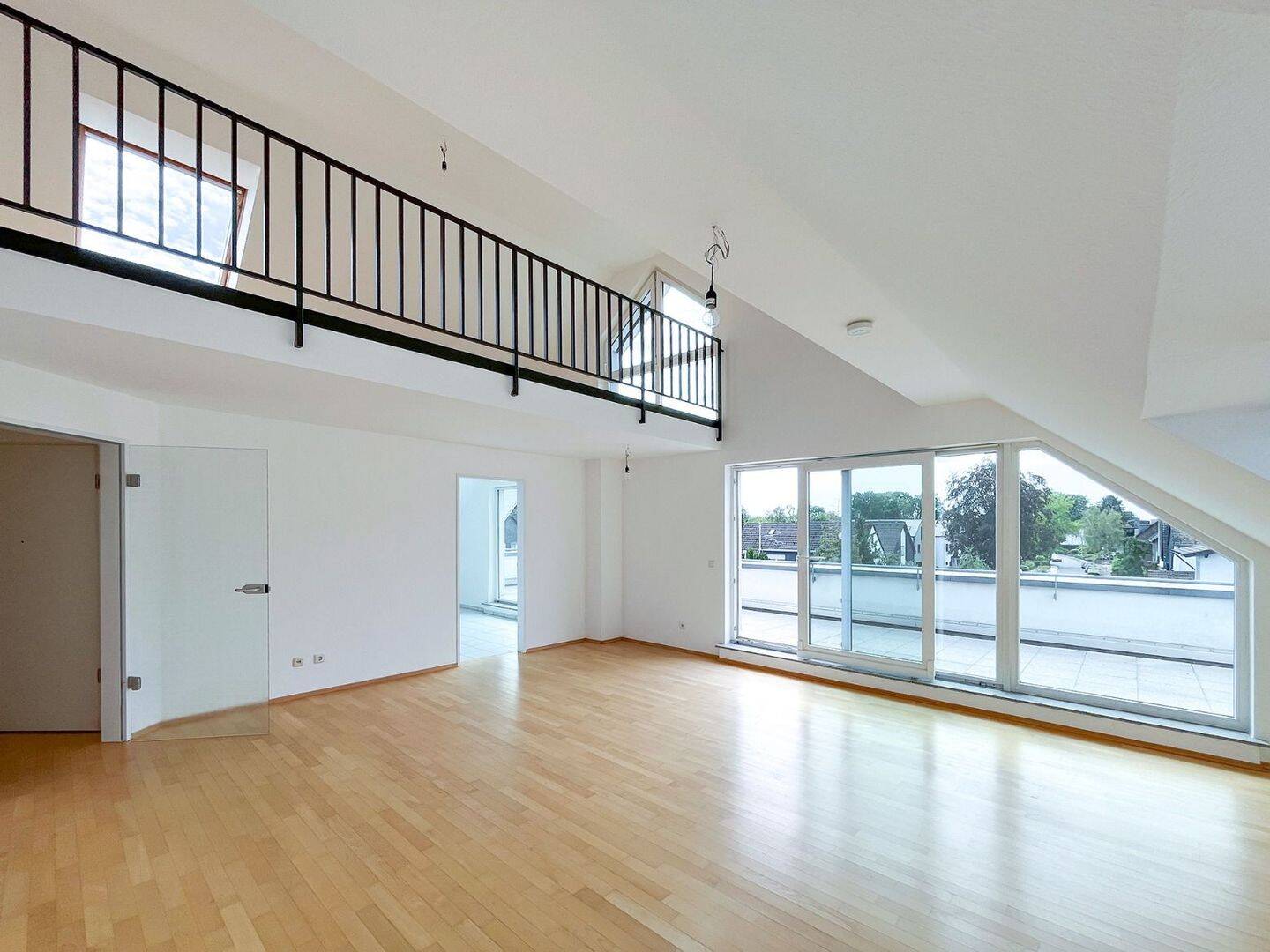 Lichtdurchflutende Maisonette-Wohnung mit Dachterrasse in Leverkusen-Schlebusch, 51375 Leverkusen (Schlebusch)