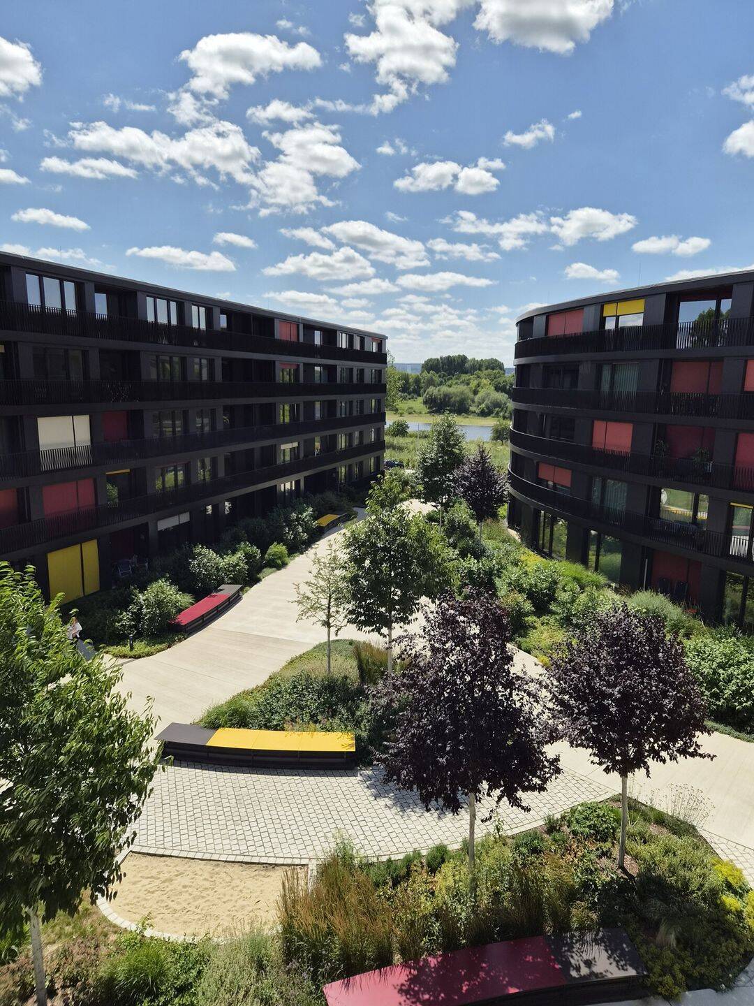Schöner Leben in Marina Garden mit Blick auf die Elbe., 1097 Dresden (Innere Neustadt Leipziger Vorstadt Pieschen-Nord/Trachenberge Äußere Neustadt)