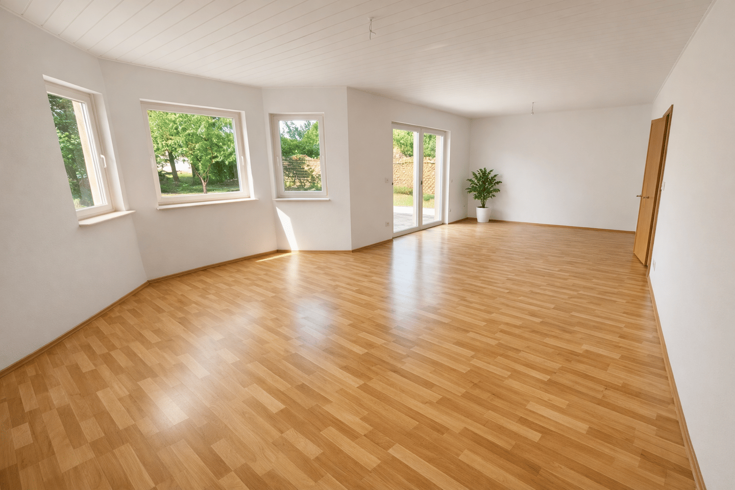 Lebus: Familienhaus mit großem Obstgarten in idyllischer Lage, 15326 Lebus