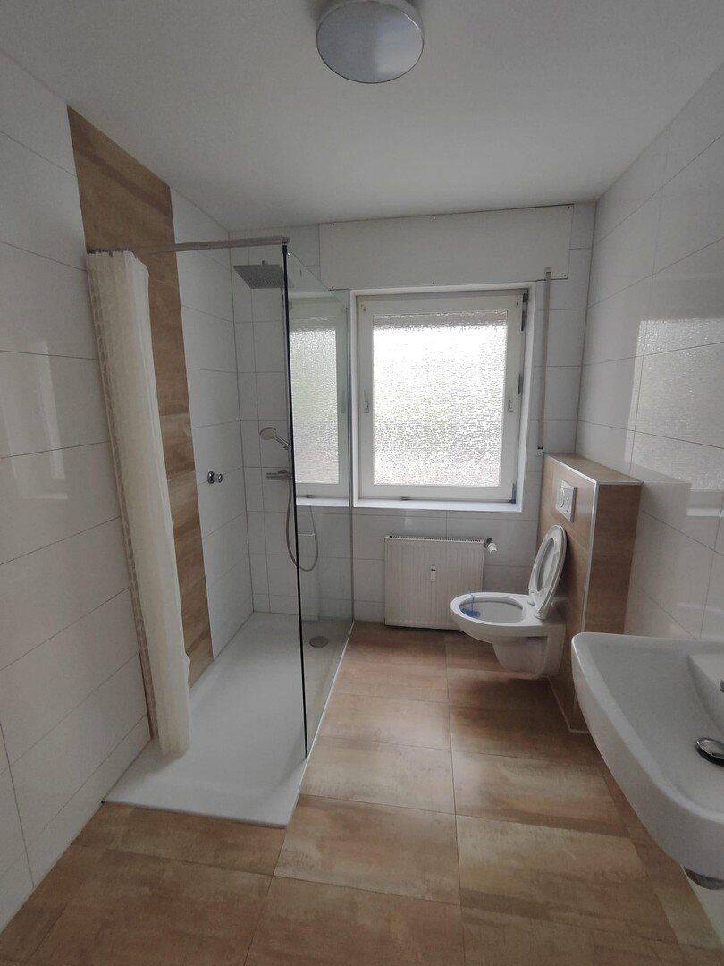 2,5 Raum mit Balkon im gepflegten Mehrfamilienhaus, 46047 Oberhausen