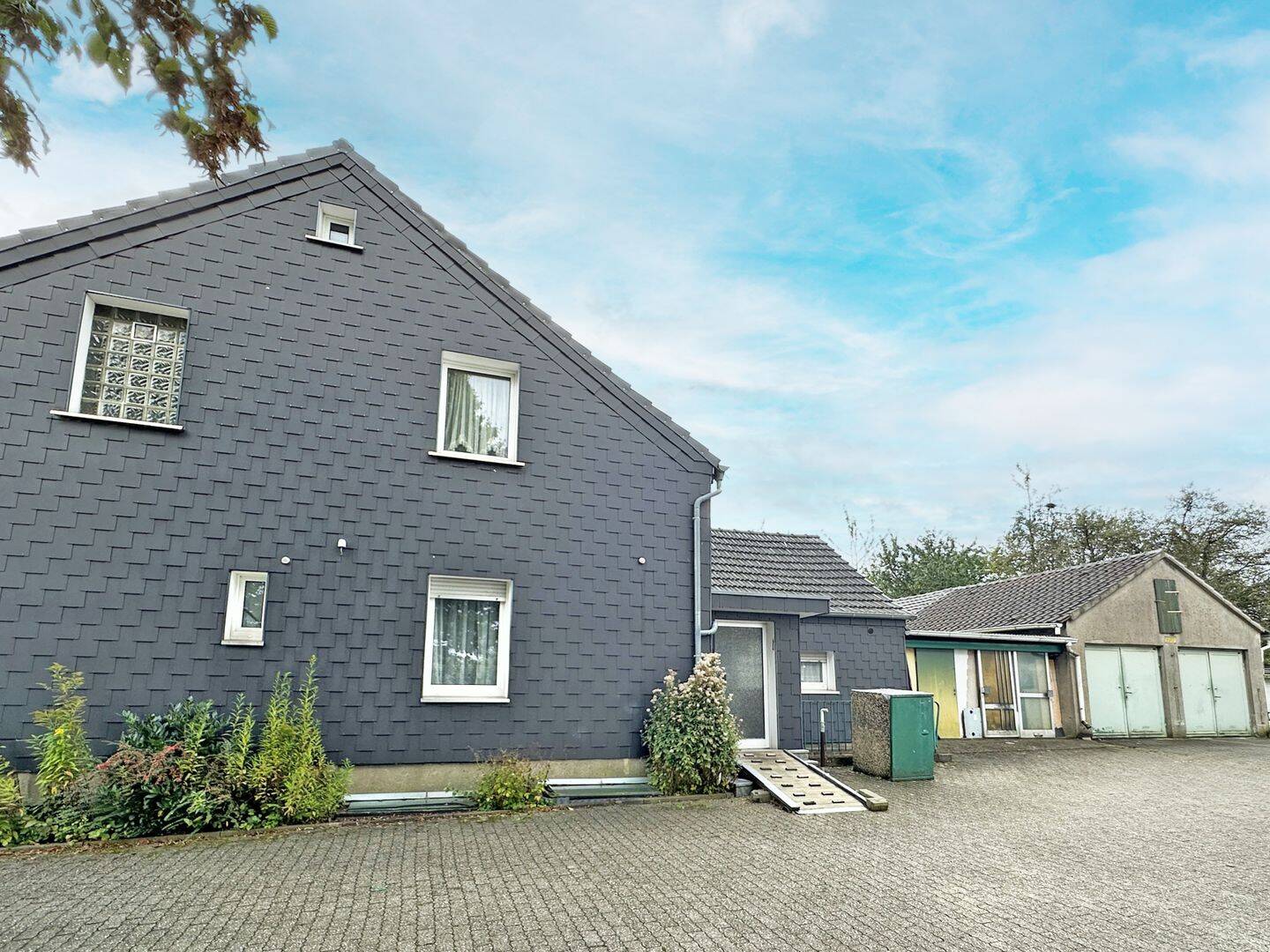 Visionen, Sanierung, Wohnrecht! Viel Platz in Harpen, 44805 Bochum (Bergen Gerthe Grumme Harpen Hiltrop)