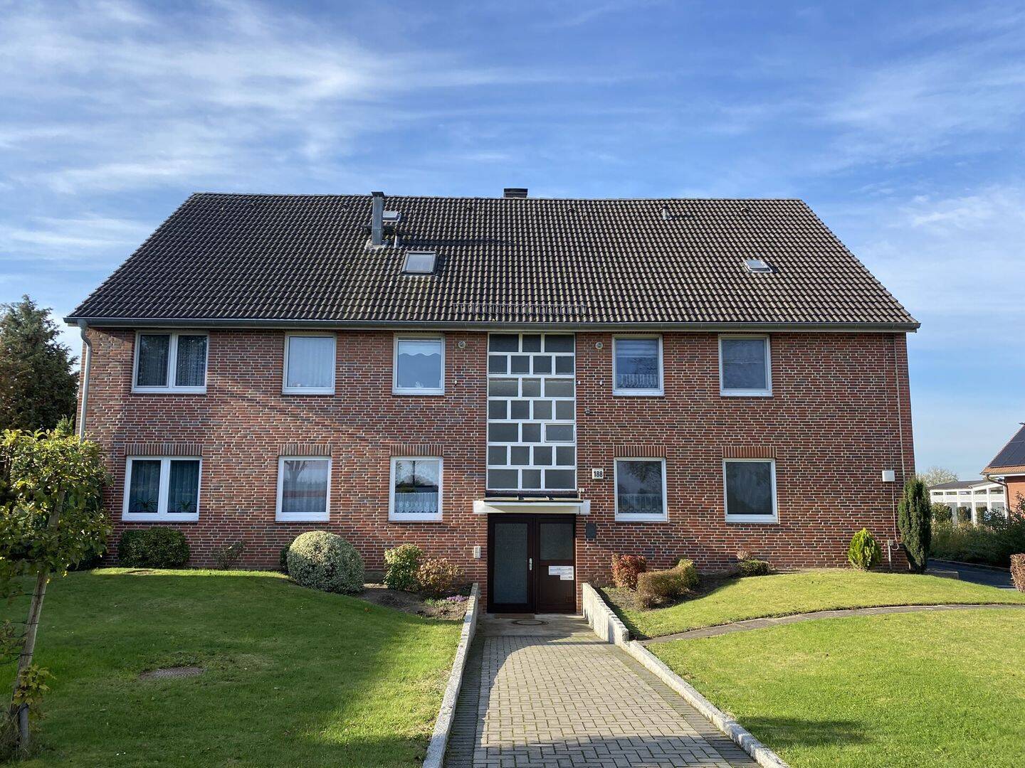 3 Zi.-Dachgeschoss Wohnung Ochsenwerder Landscheideweg 188 in 21037 Hamburg – Ein Angebot von IVD-HAUSVERWALTUNG GERD VON DER HEIDE Immobilien GmbH, 21037 Hamburg (Bergedorf)
