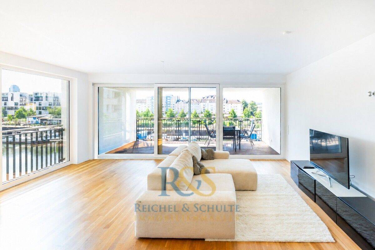 Hochwertige 3-Zimmer-Wohnung mit Main- und Hafenblick, 63067 Offenbach am Main (Kaiserlei Offenbach am Main)