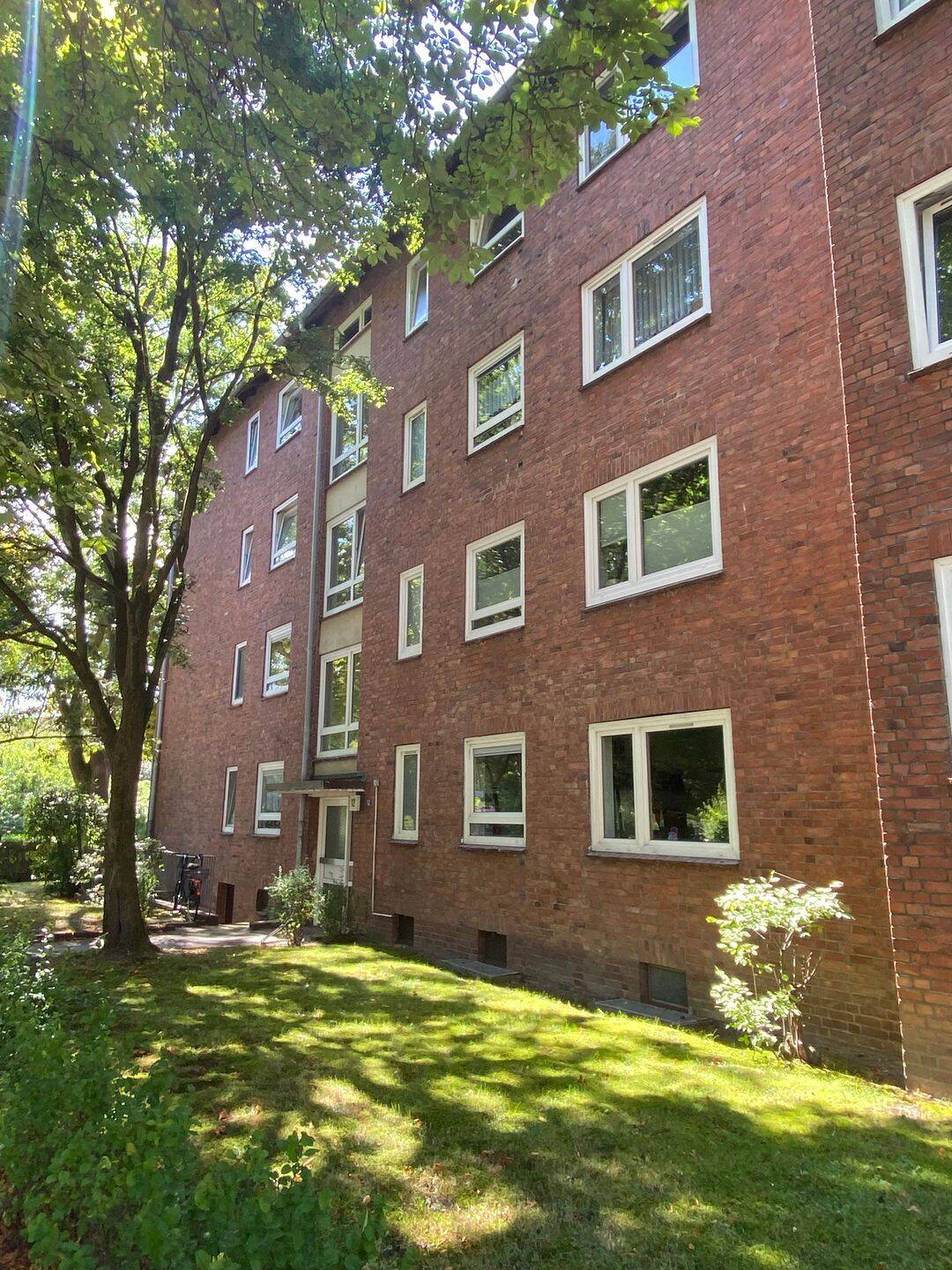 vermietete 2-Zimmer-Eigentumswohnung, 22305 Hamburg (Hamburg-Nord Barmbek-Nord Barmbek-Süd Winterhude)