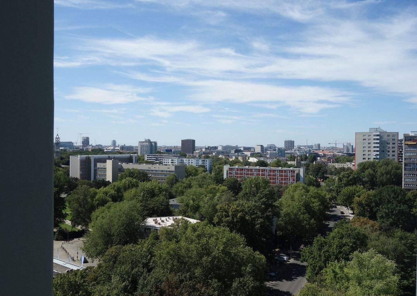 Toplage Hansaviertel: Helle 2-Zimmer-Wohnung im 13. OG mit spektakulärem Panoramablick, 10557 Berlin (Mitte Hansaviertel Moabit Tiergarten)