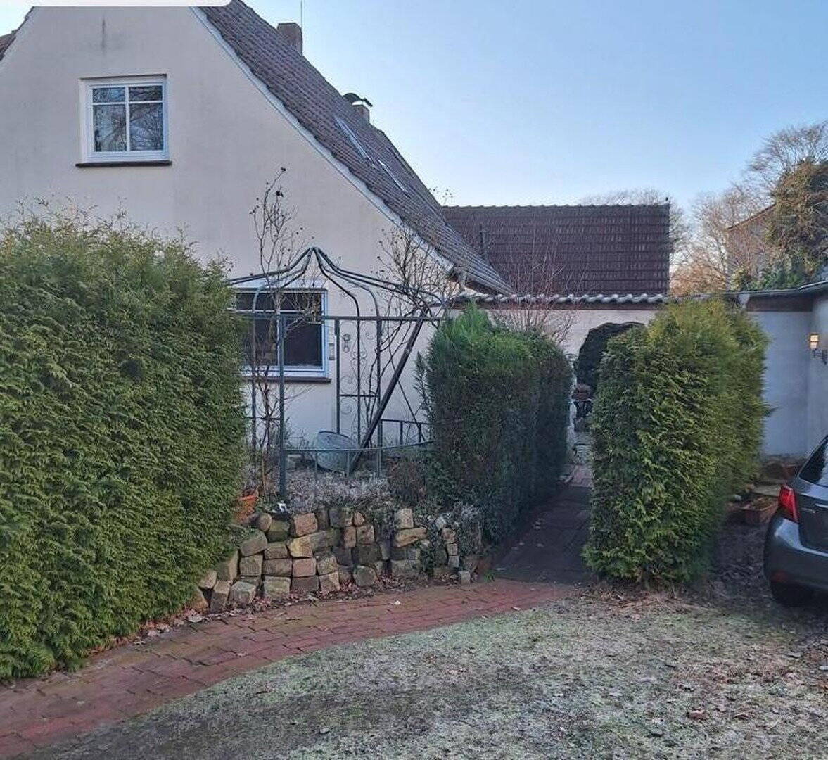 VON PRIVAT – ehemaliger Bauernhof-Doppelhaushälfte individuell, 28259 Bremen (Grolland Kirchhuchting Mittelshuchting Sodenmatt)