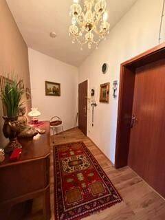 Objekt-Nr.: 7326 – Gemütliche 2-Zimmer-ETW mit Einbauküche, Wanne und Abstellraum im 2.OG in Plauen, 8523 Plauen