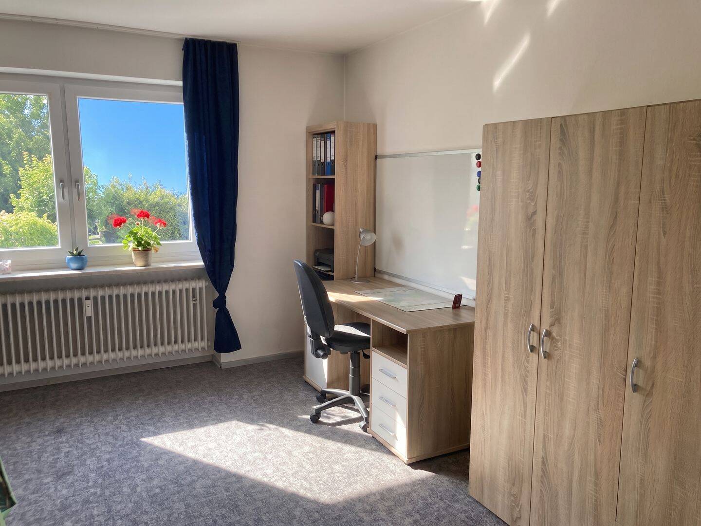 – Geräumiges Apartment mit Balkon in unmittelbarer CAMPUS-Nähe –, 94315 Straubing