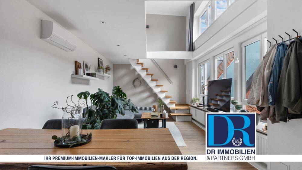 Stilvolle Maisonettewohnung mit Galerie, Panoramafenster und privatem Aufzug, 85049 Ingolstadt