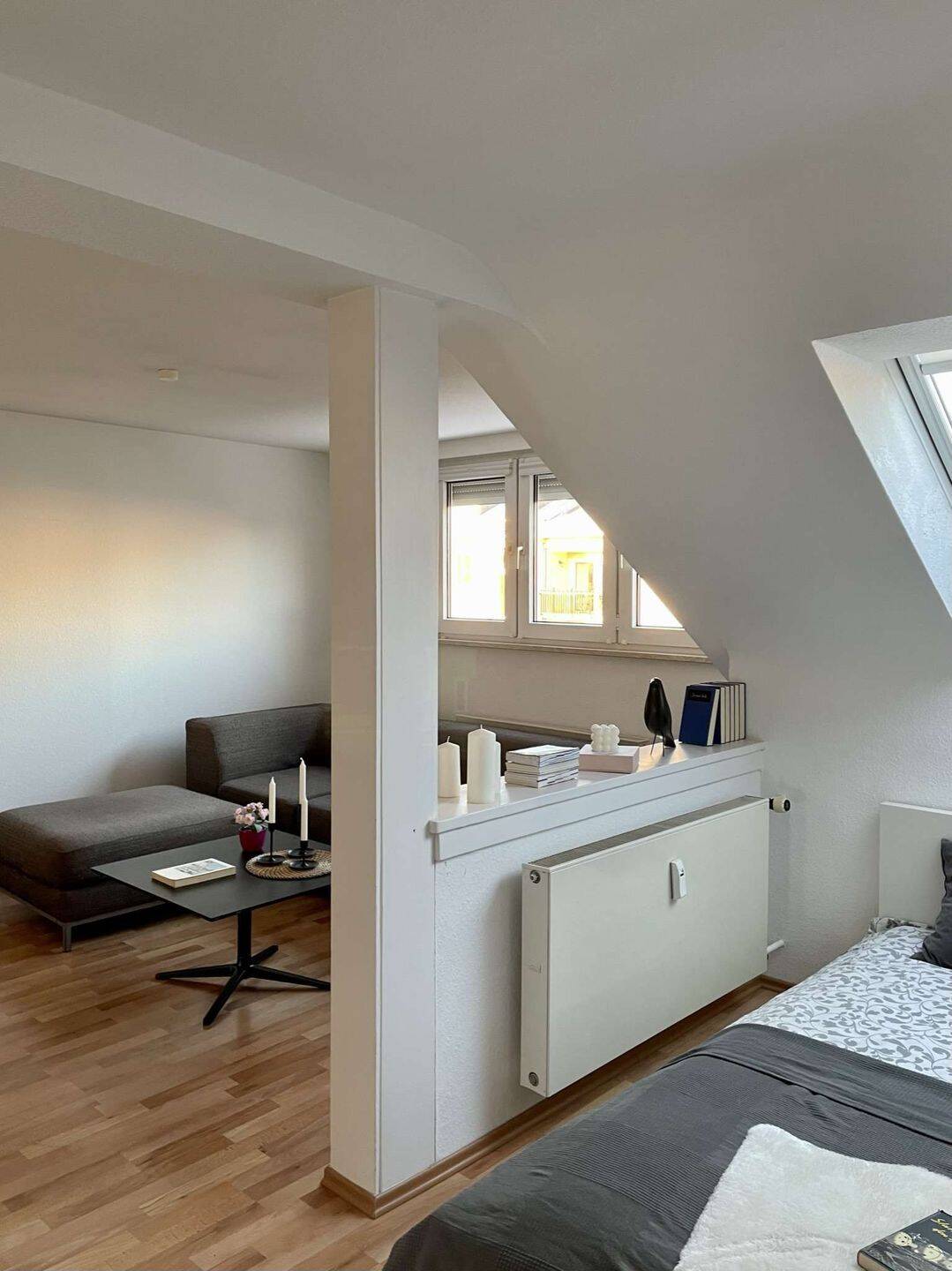 FRANKFURT- WESTEND: Dachgeschoßwohnung mit Baugenehmigung für den Selbstausbau!, 60325 Frankfurt am Main (Bockenheim Gallus Westend-Süd)