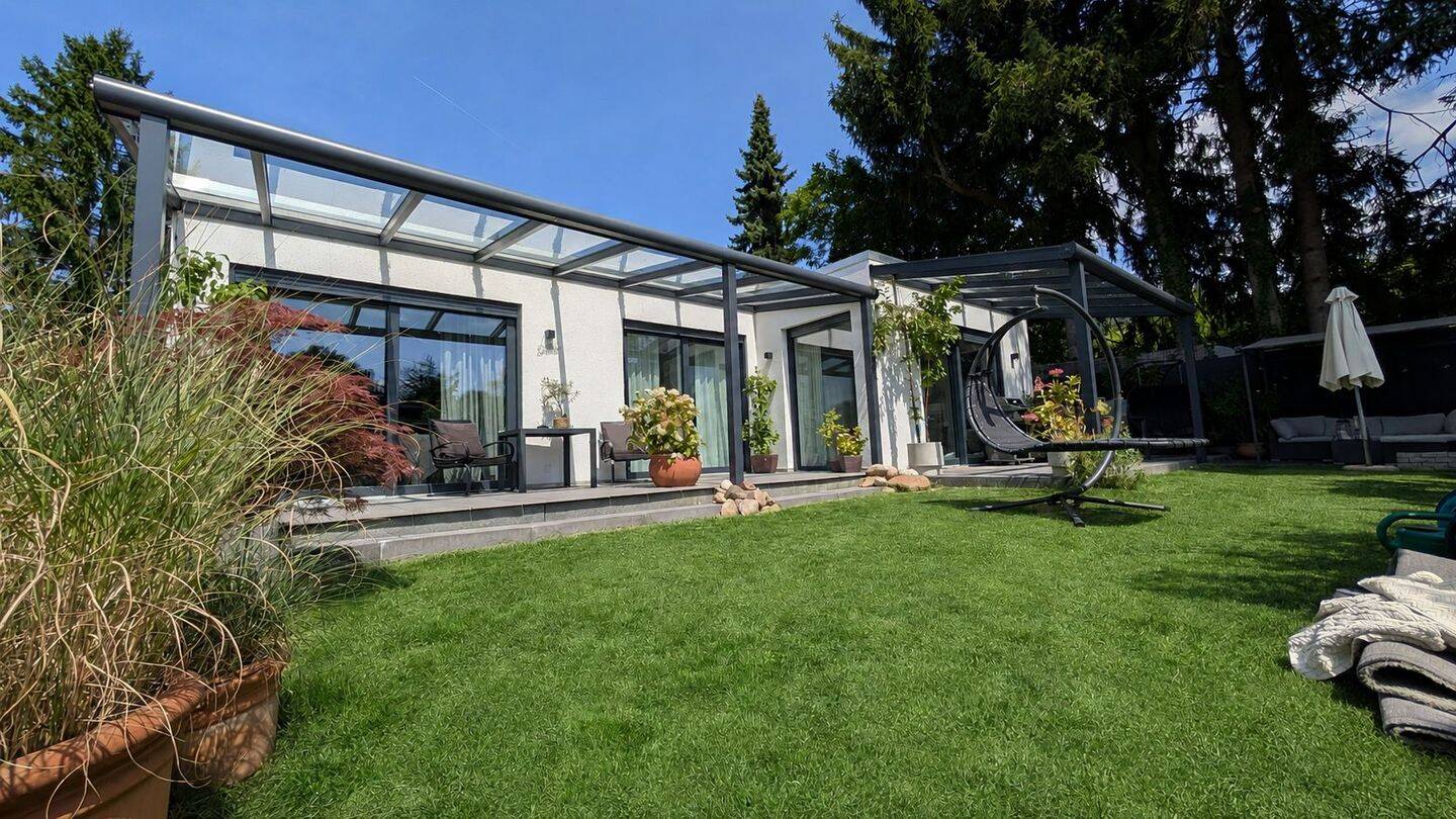 Energieeffizienter Neubau-Bungalow mit Fernblick: bezugsfrei, barrierearm und flexibel nutzbar, 51465 Bergisch Gladbach
