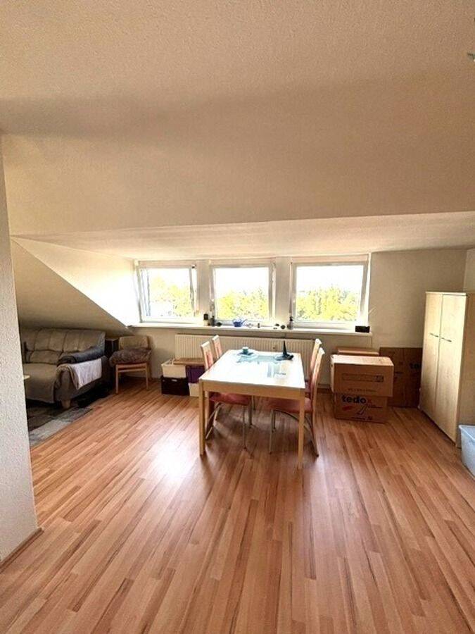 Mit herrlichem Fernblick: 3 ZKB  in Kassel-Jungfernkopf, 34128 Kassel (Harleshausen Jungfernkopf Kirchditmold)