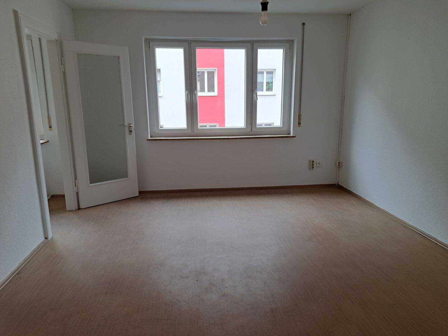 Gepflegte 1-Zimmer-Wohnung und gutgeschnittene 1-Zimmer-Wohnung un ruhiger Lage Nä. Maffeiplatz, 90459 Nürnberg