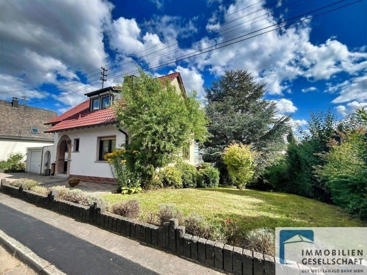 Kleines Einfamilienhaus mit Potential und schönem Garten in beliebter Wohnlage!, 56235 Ransbach-Baumbach