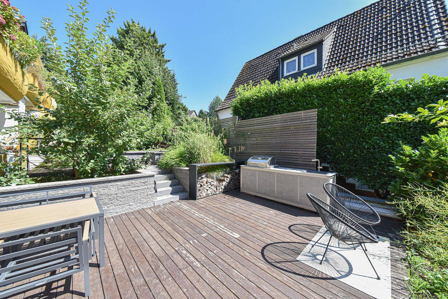 Exklusive Split-Level-Wohnung mit XXL-Terrasse und Dachgarten, 40822 Mettmann