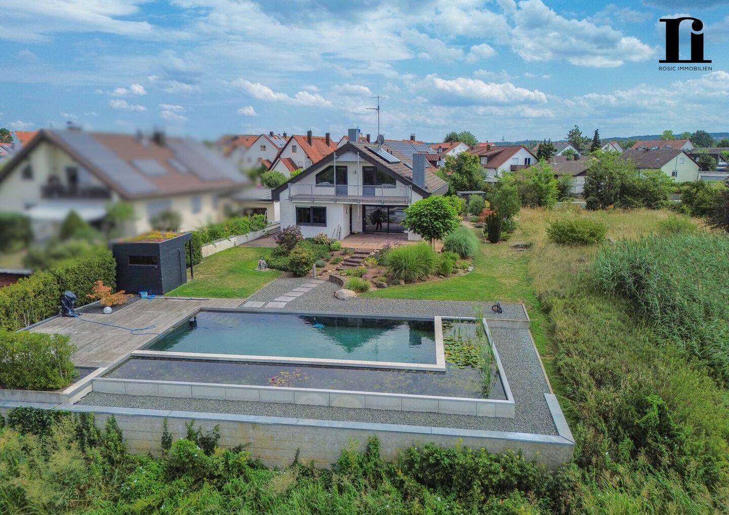 Seltenes Unikat bei Erlangen – mit Naturpool und traumhaftem Weitblick, 91054 Erlangen (Burgberg Erlangen-Nord Erlangen-Ost Innenstadt Sieglitzhof)