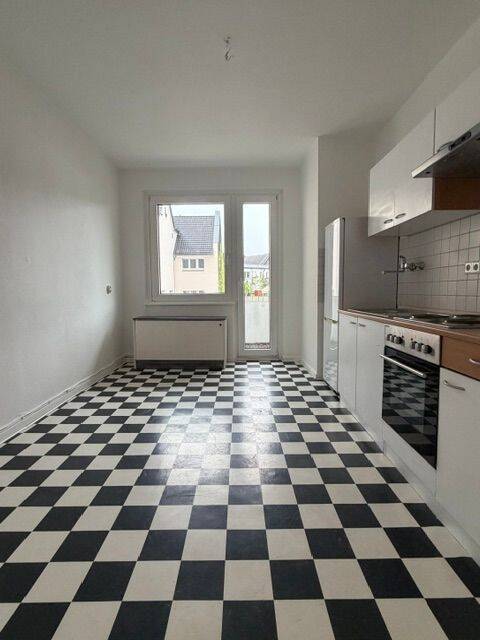 2 Zimmer Wohnung Nähe Hbf mit Balkon, 40215 Düsseldorf (Friedrichstadt)