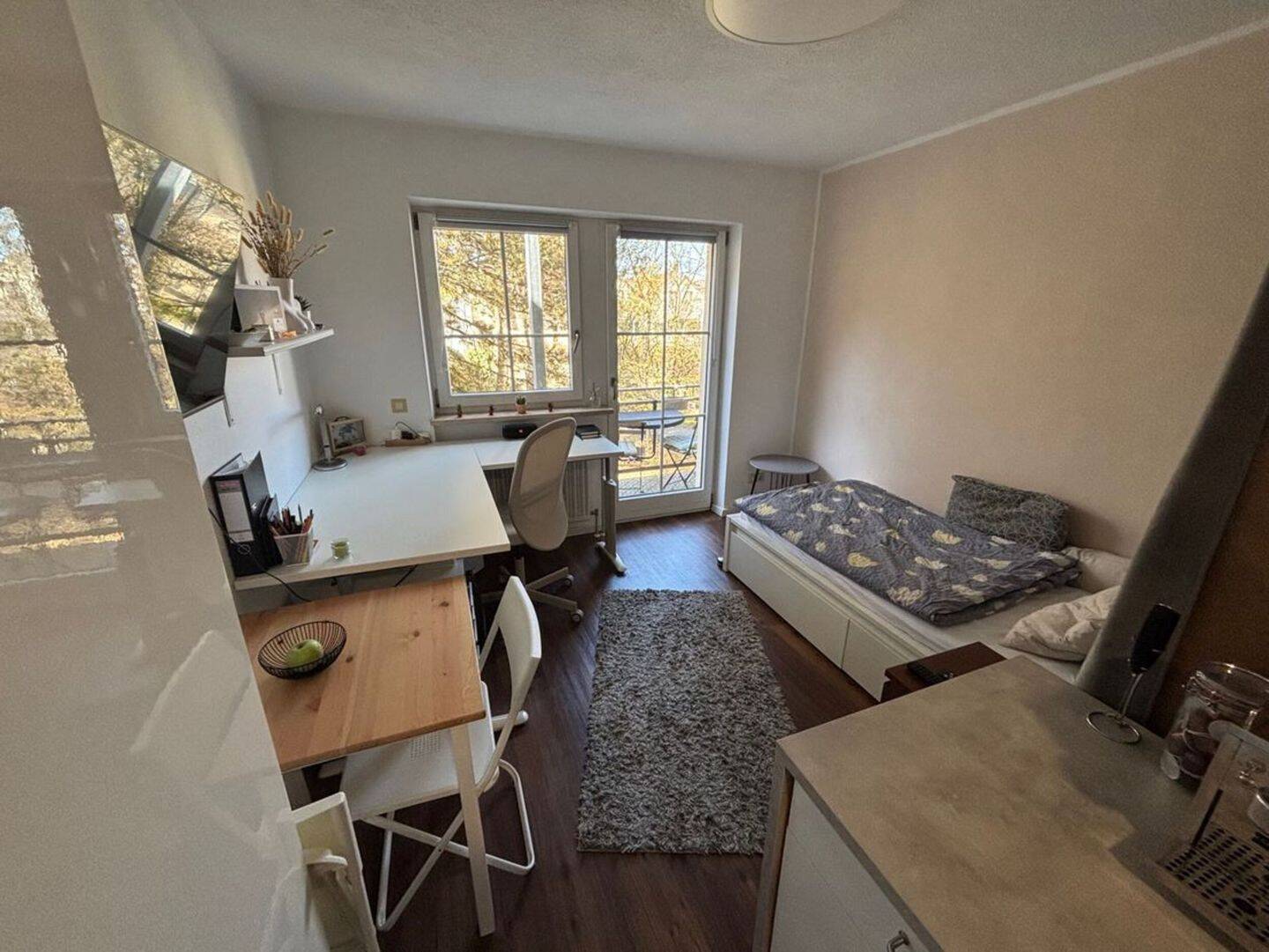 Schickes Studentenappartement mit Schönheitsfehler, 93053 Regensburg (Galgenberg Kasernenviertel Kumpfmühl-Ziegetsdorf-Neuprüll Oberisling-Graß)