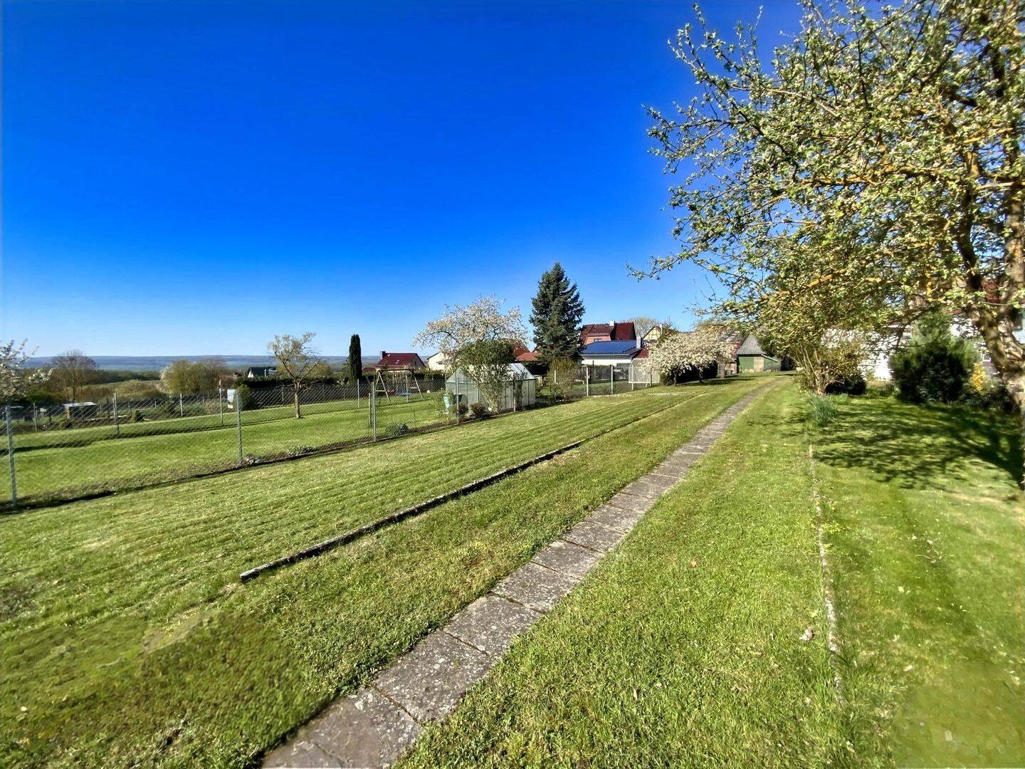 Charmanter Bauernhof mit großem Landgarten, Scheune und geschütztem Innenhof, 37351 Dingelstädt