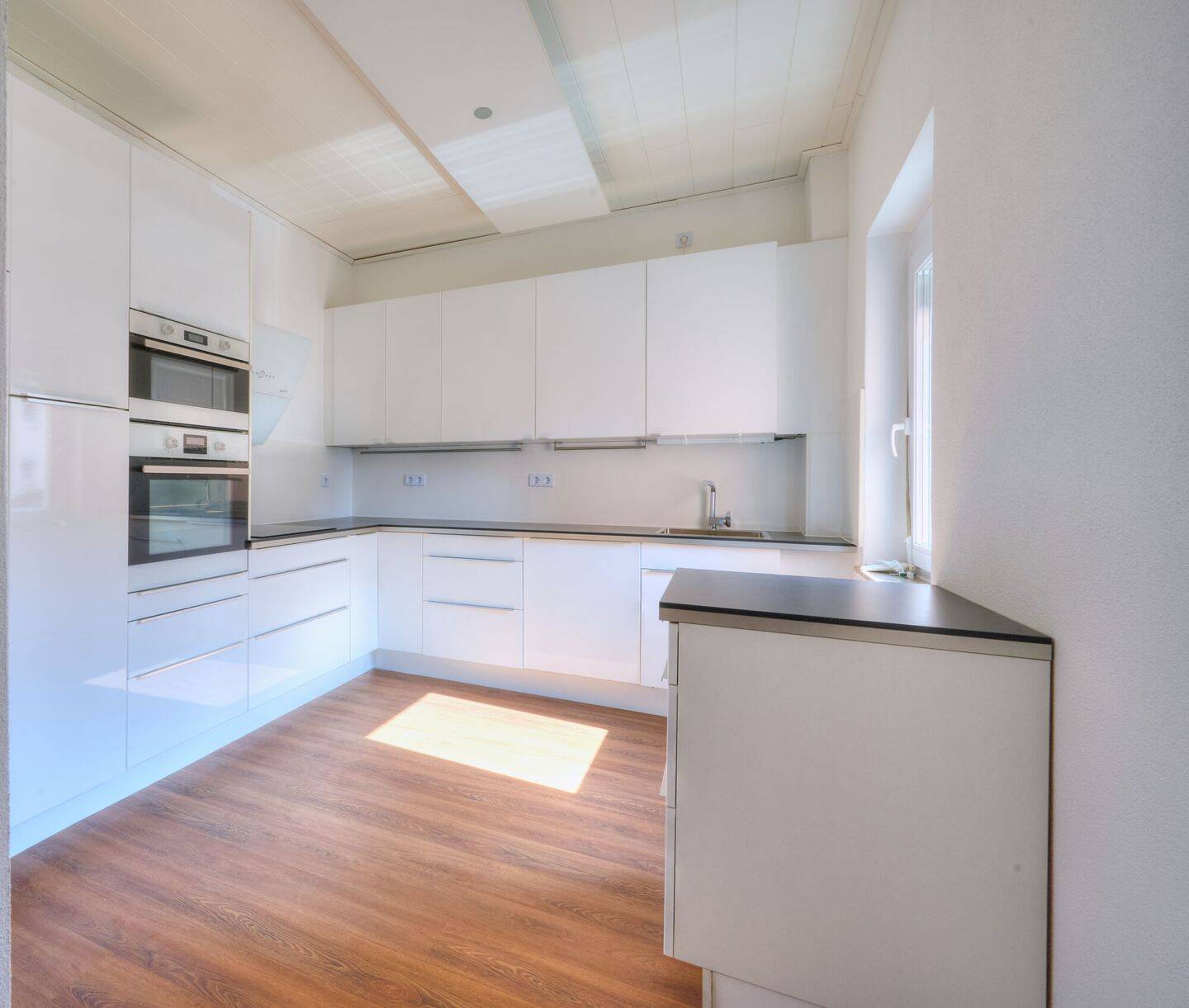 Top-Investition für Vermieter: 150 m² Wohnfläche, 6 Zimmer, perfekt für Studenten-WG, 89077 Ulm (Söflingen Weststadt)