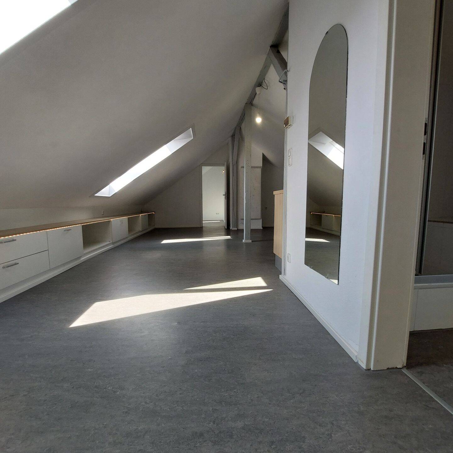 2-Zimmer Dachgeschosswohnung ca. 50m² im Herzen Nürnbergs, 90429 Nürnberg
