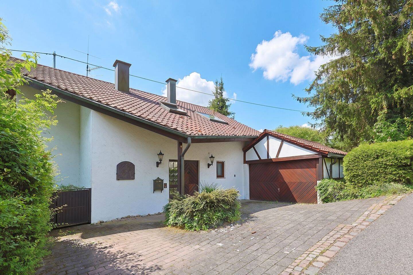 Zuhause im Grünen – charmantes Einfamilienhaus mit viel Platz und Fernblick, 72631 Aichtal