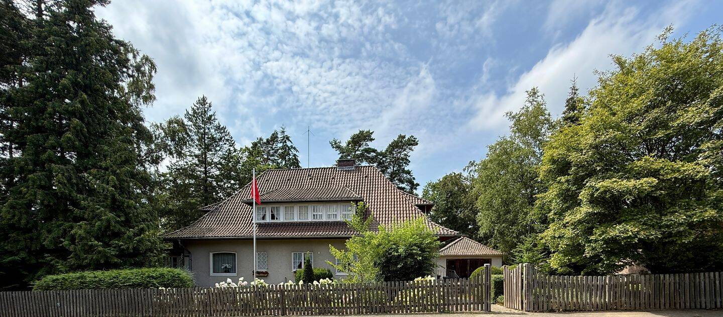 Landhaus mit besonderem Charme, Stilvolle ehemalige Arztvilla auf großem Grundstück, 29499 Zernien