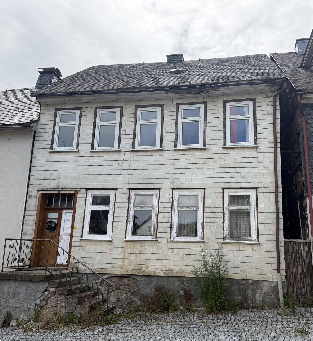 Sanierungsbedürftiges Einfamilienhaus mit Garten, 98701 Großbreitenbach