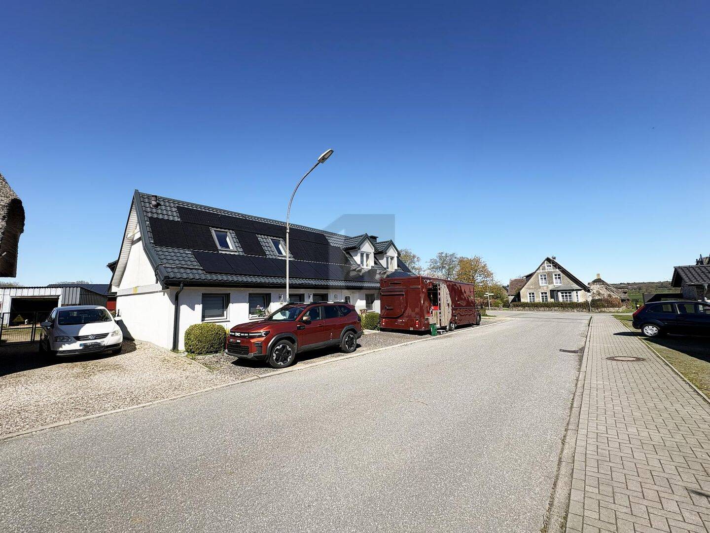 SANIERT MIT VIEL PLATZ UND MÖGLICHKEITEN, 25885 Immenstedt
