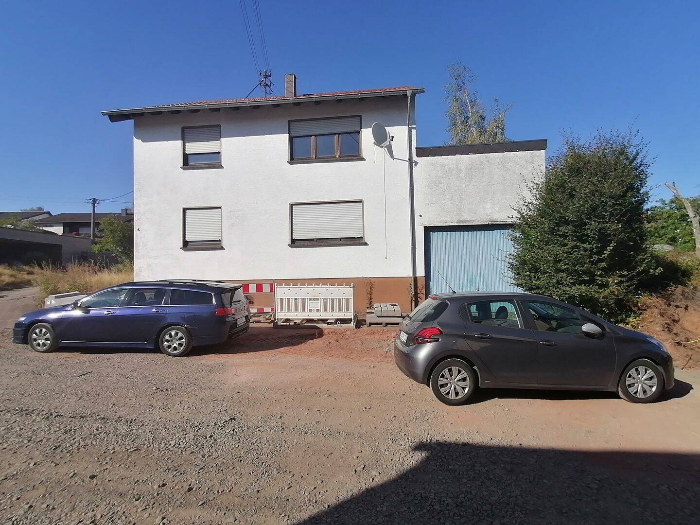 Viel Platz für neue Ideen: Mehrgenerationenhaus mit Garten und großer Garage, 66606 St. Wendel (Sankt Wendel)