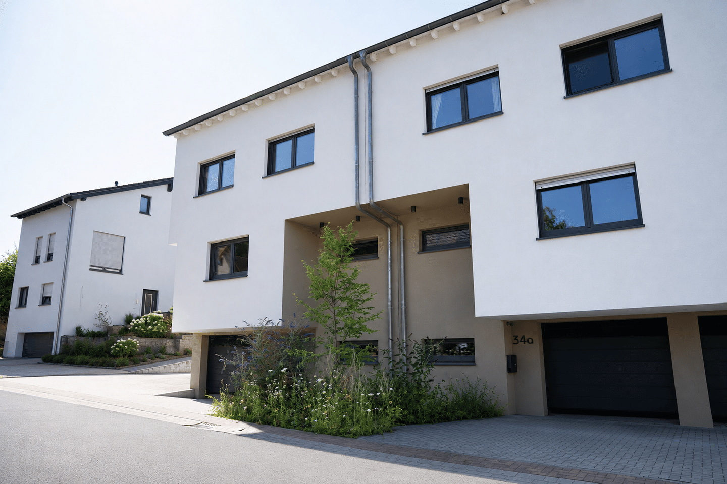 Exklusive Doppelhaushälfte mit unverbaubarem Weitblick, separatem Büro & Salzwasserpool – Wohnen auf höchstem Niveau in Sommerkahl, 63825 Sommerkahl