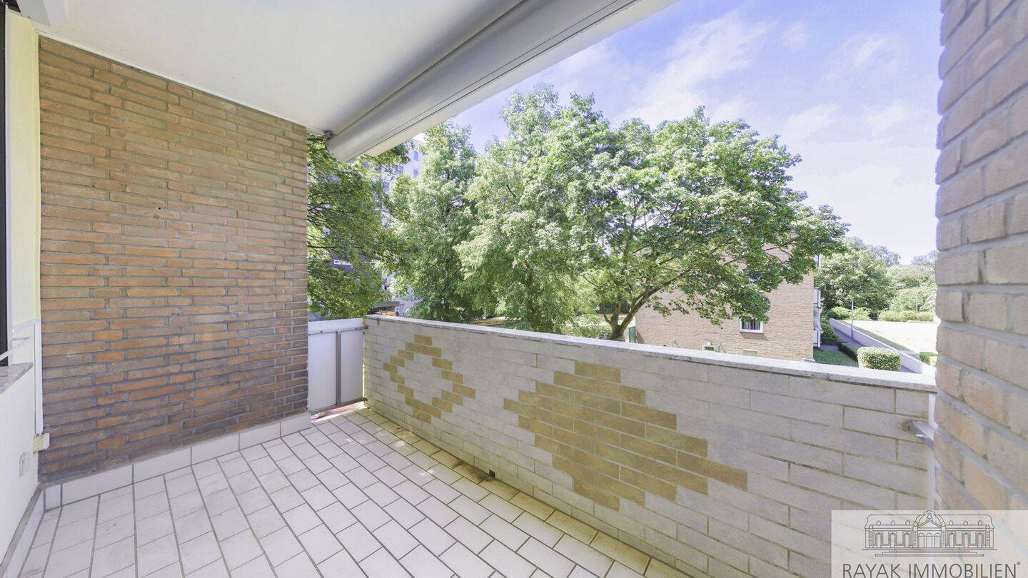 Sanierte Drei-Zimmer-Wohnung zur Miete in Garath/Rayak Immobilien/Ihr Makler für den Düsseldorfer Süden, 40595 Düsseldorf (Benrath Garath Hellerhof Urdenbach)