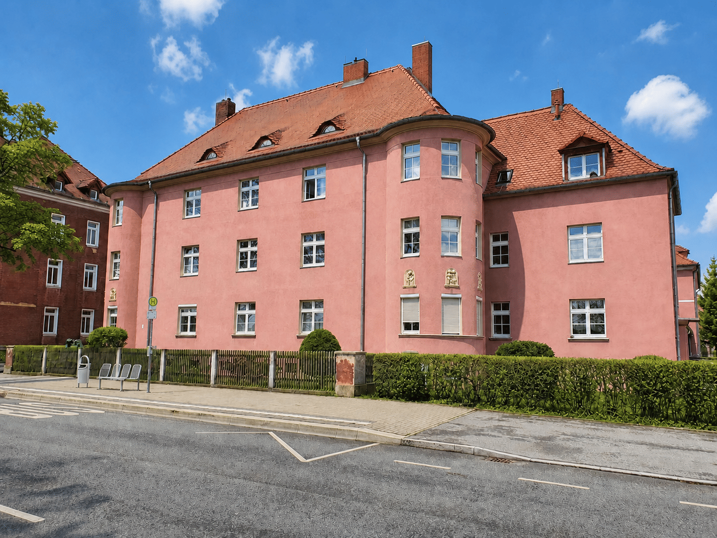Traumhafte 2-Raum-Altbauwohnung frisch saniert – nur für Dich!, 2763 Zittau