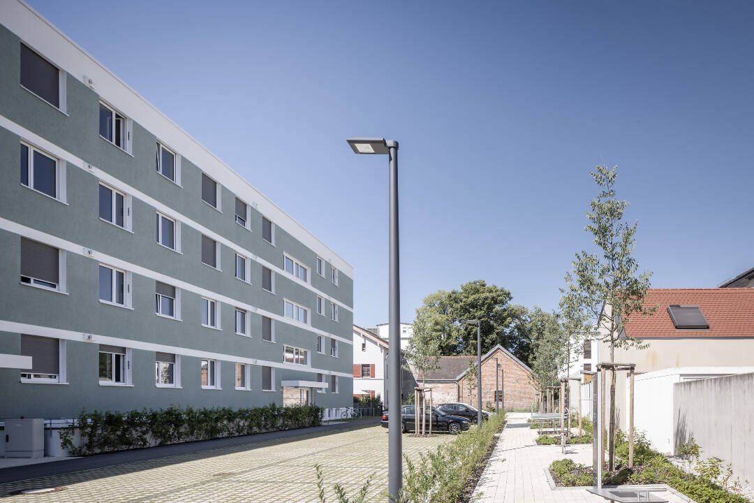 Wir haben ein WG- Zimmer in einer 5er WG frei! Wohnen für Menschen zwischen 18 und 27 Jahren, 86163 Augsburg (Hochzoll)