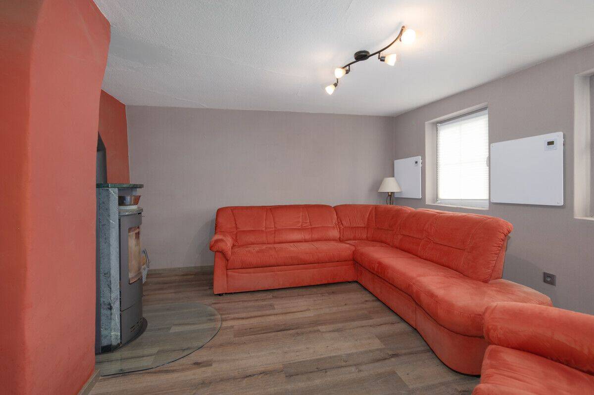 Wohnhaus mit Scheune und Garten, 75223 Niefern-Öschelbronn
