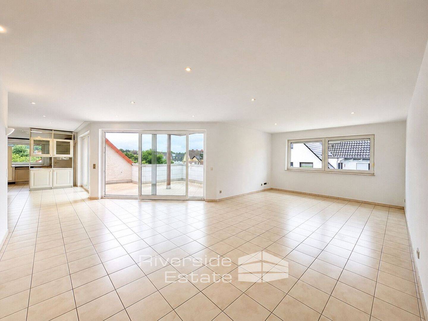 Hameln I Exklusive 3-Zimmer-Wohnung mit großzügiger Dachterrasse, Aufzug und Tiefgaragenstellplatz!, 31785 Hameln