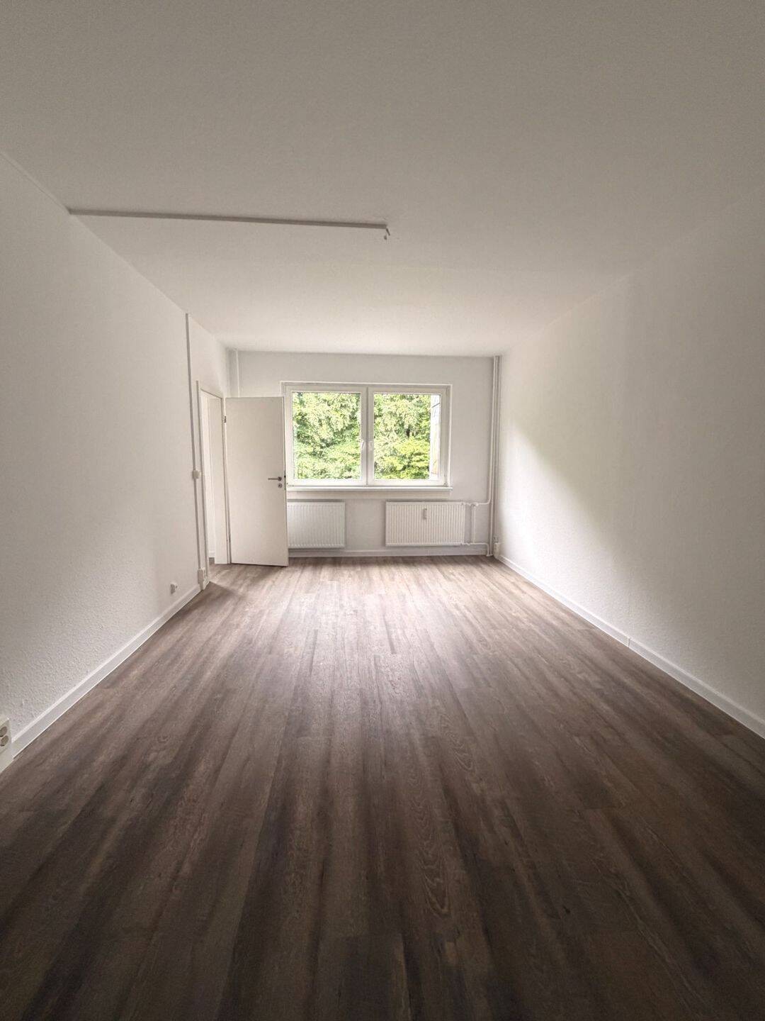 Ruhiges 1-Zimmer-Apartment mit 31 m² und Teleheizung in Schwerin, 19063 Schwerin (Großer Dreesch Mueß Mueßer Holz Neu Zippendorf Zippendorf)