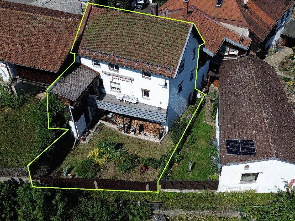 Eigener Herd ist Goldes Wert!! Einfamilienhaus in zentr. Lage in Viechtach. *Renovierungsbedürftig*, 94234 Viechtach