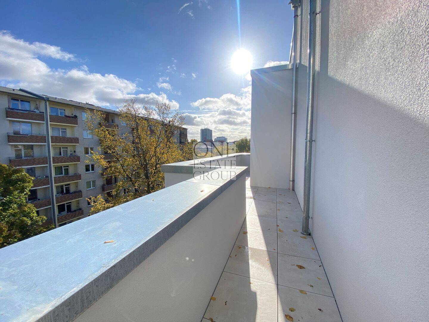 Schöne 3-Zi.-Whg. mit 2 Balkonen & hochwertiger Einbauküche, 10587 Berlin (Charlottenburg-Wilmersdorf Charlottenburg)