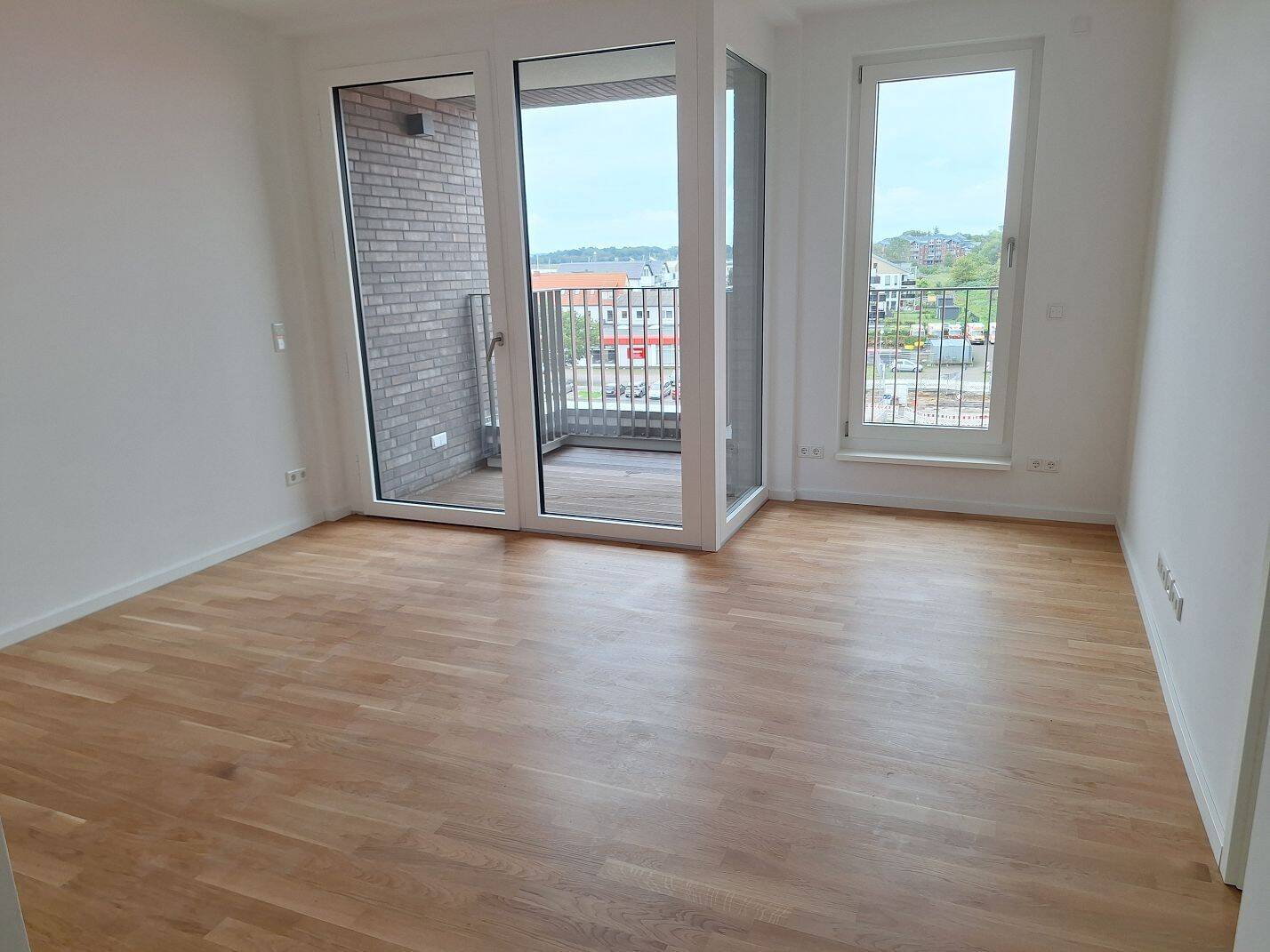 Zentrumsnah und seitlicher Wasserblick: 2-Zimmer-Wohnung mit Loggia, 17489 Greifswald