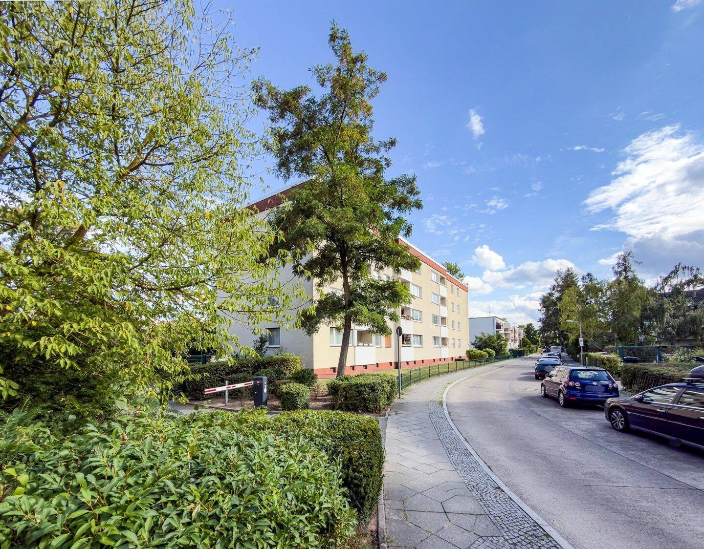 Charmante 3-Zimmerwohnung inklusive Pkw-Stellplatz. Bezugsfrei., 13589 Berlin (Spandau Falkenhagener Feld Hakenfelde Kolonie Sandwiesen Kolonie Waldessaum)
