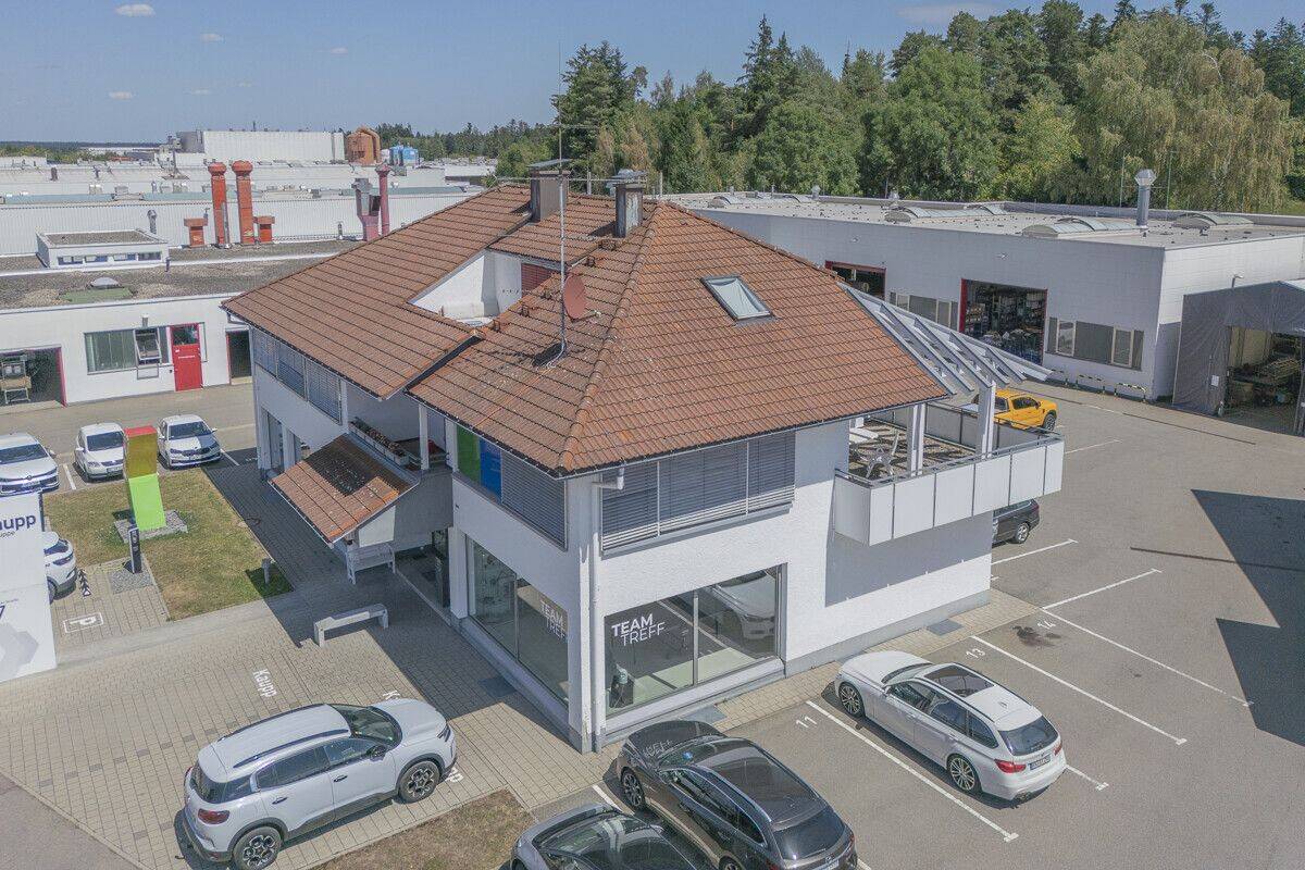 Wohnen und Arbeiten nah beieiander am luftigen Stadtrand, 78713 Schramberg