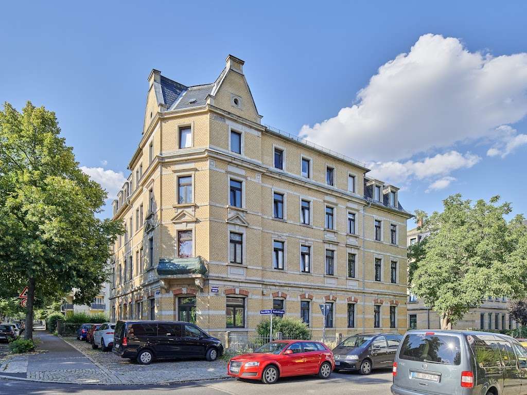 Große Wohnung und großes Projekt: Sie sind ab Stunde, 1159 Dresden