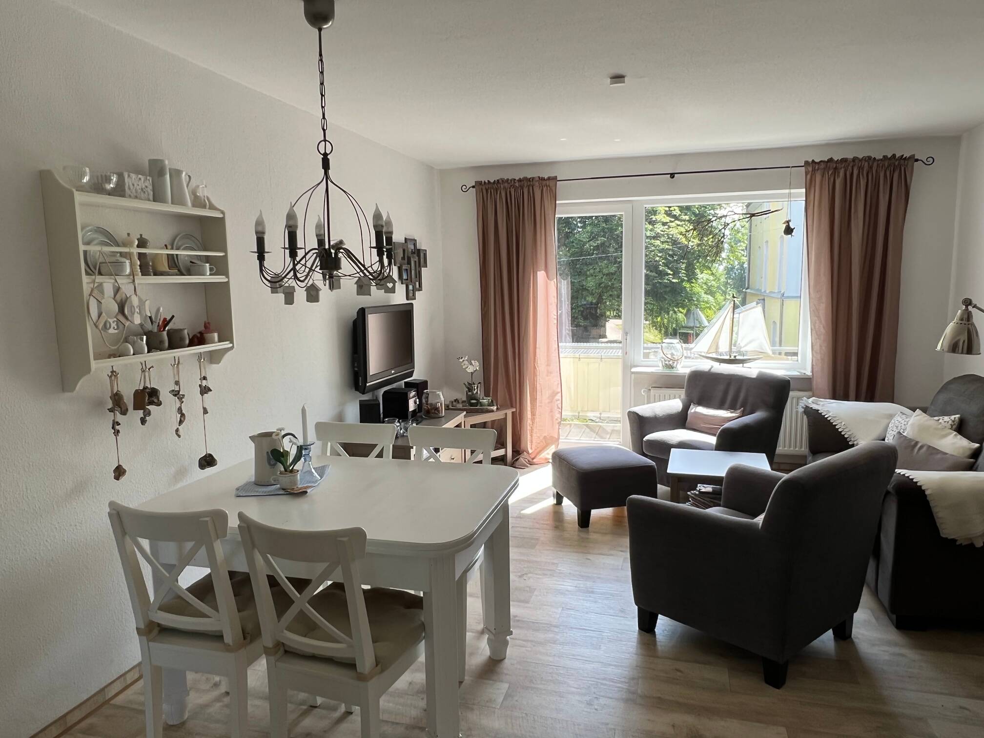 Ferienwohnung – 8km zur Ostsee – am Reiterhof Landgut Lischow, 23974 Neuburg