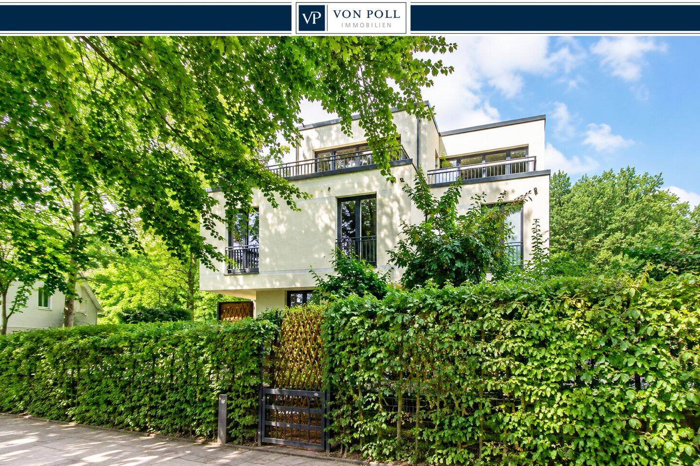 Falkenstein Living – großzügige Townhouse-Maisonette mit Dachterrasse, 22559 Hamburg (Altona Rissen)