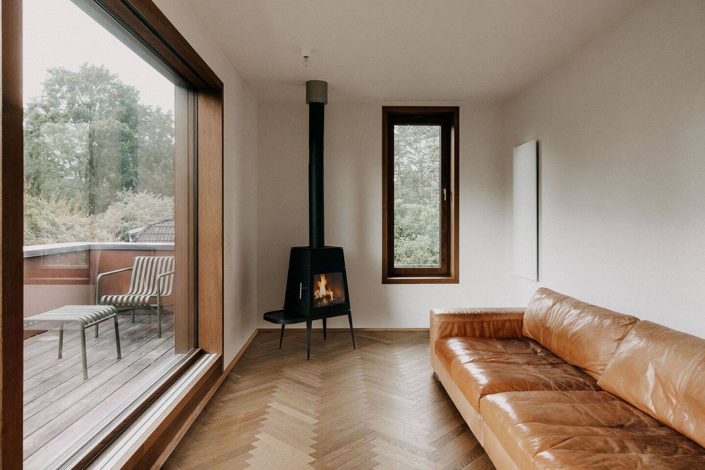 Preisgekröntes Architektenhaus in Blankenese mit Garten, Kamin & Balkonen