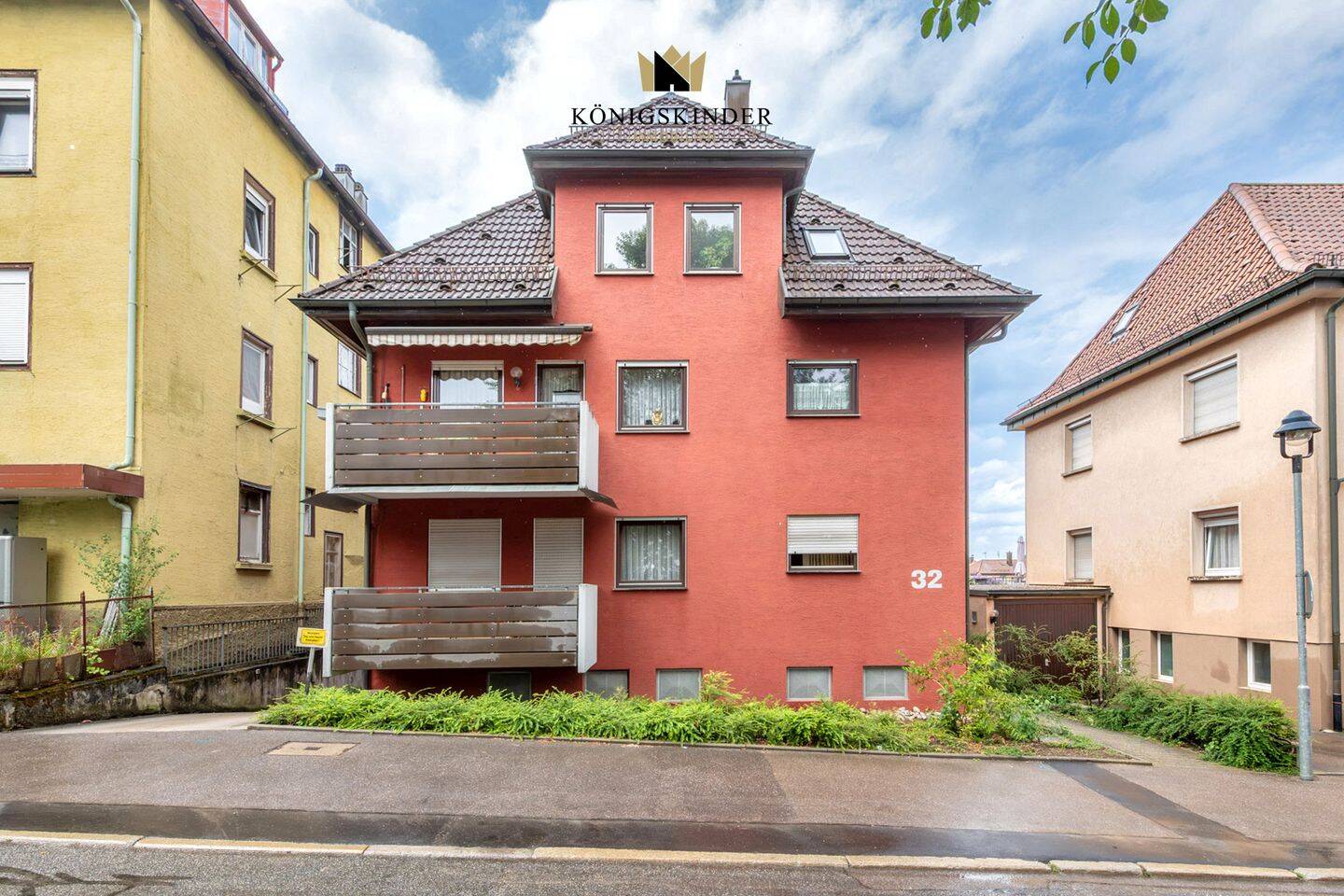 Ihr neues Zuhause: Gepflegte Erdgeschoss-2-Zimmer-Wohnung mit umlaufender XL-Terrasse und Garage, 73734 Esslingen am Neckar