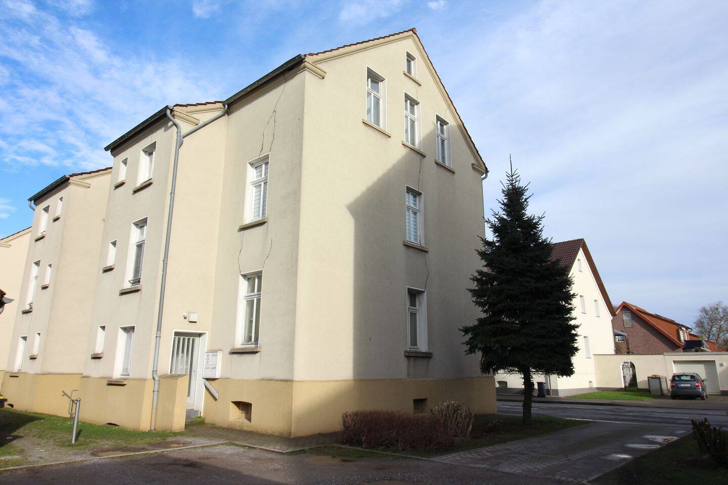 Lichtdurchflutete 3,5-Zimmer-Dachgeschosswohnung in Recklinghausen, 45663 Recklinghausen